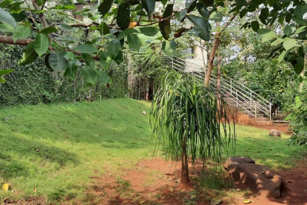 Karjat Villa Luaran gambar