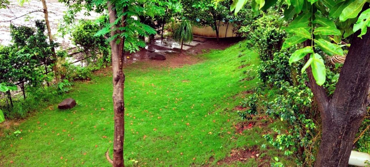 Karjat Villa Luaran gambar