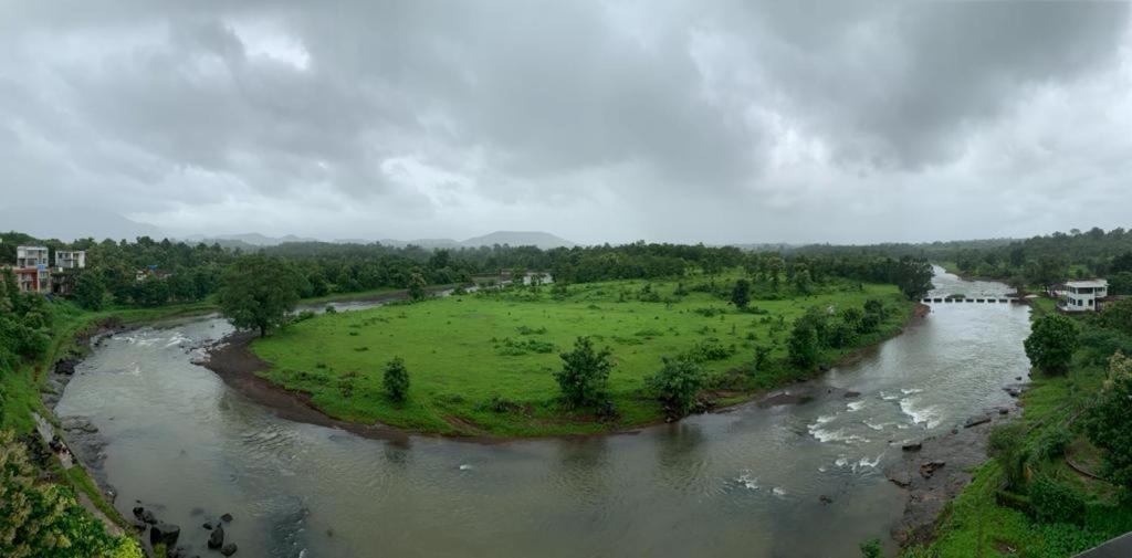 Karjat Villa Luaran gambar