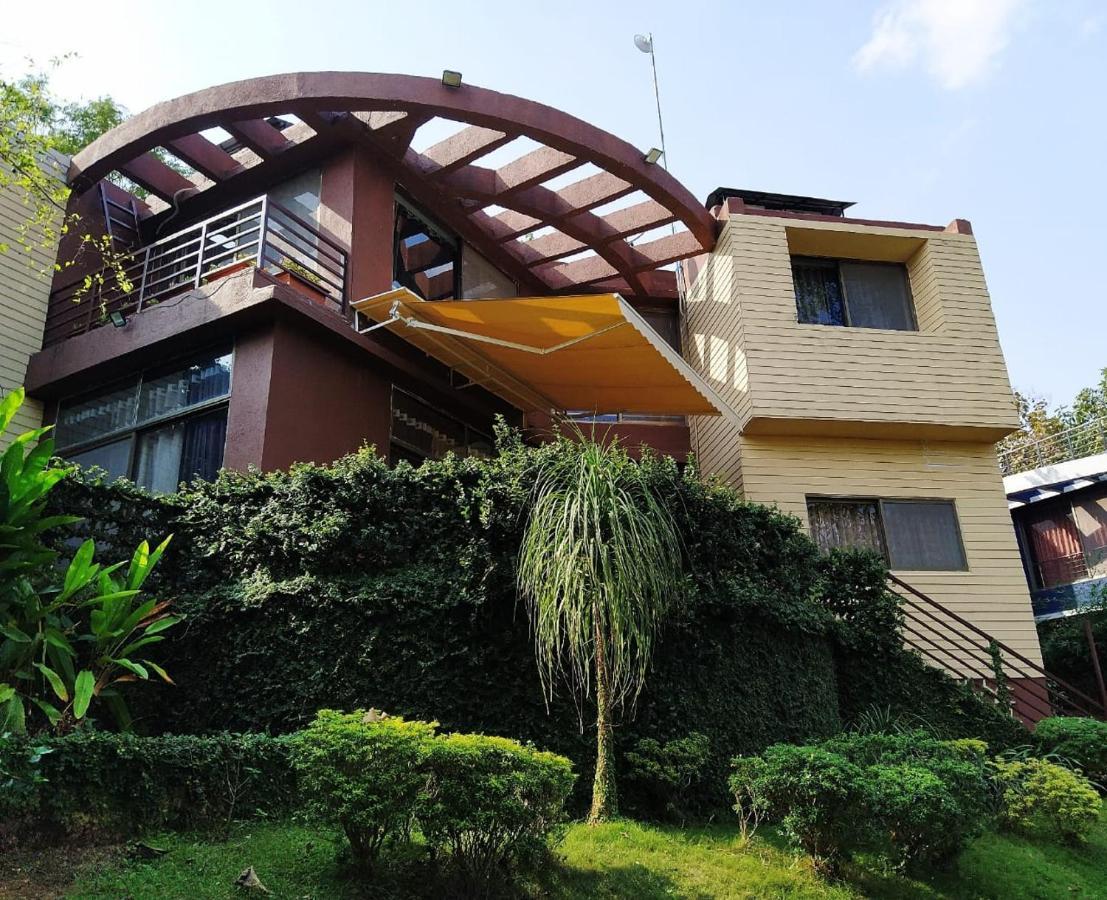 Karjat Villa Luaran gambar