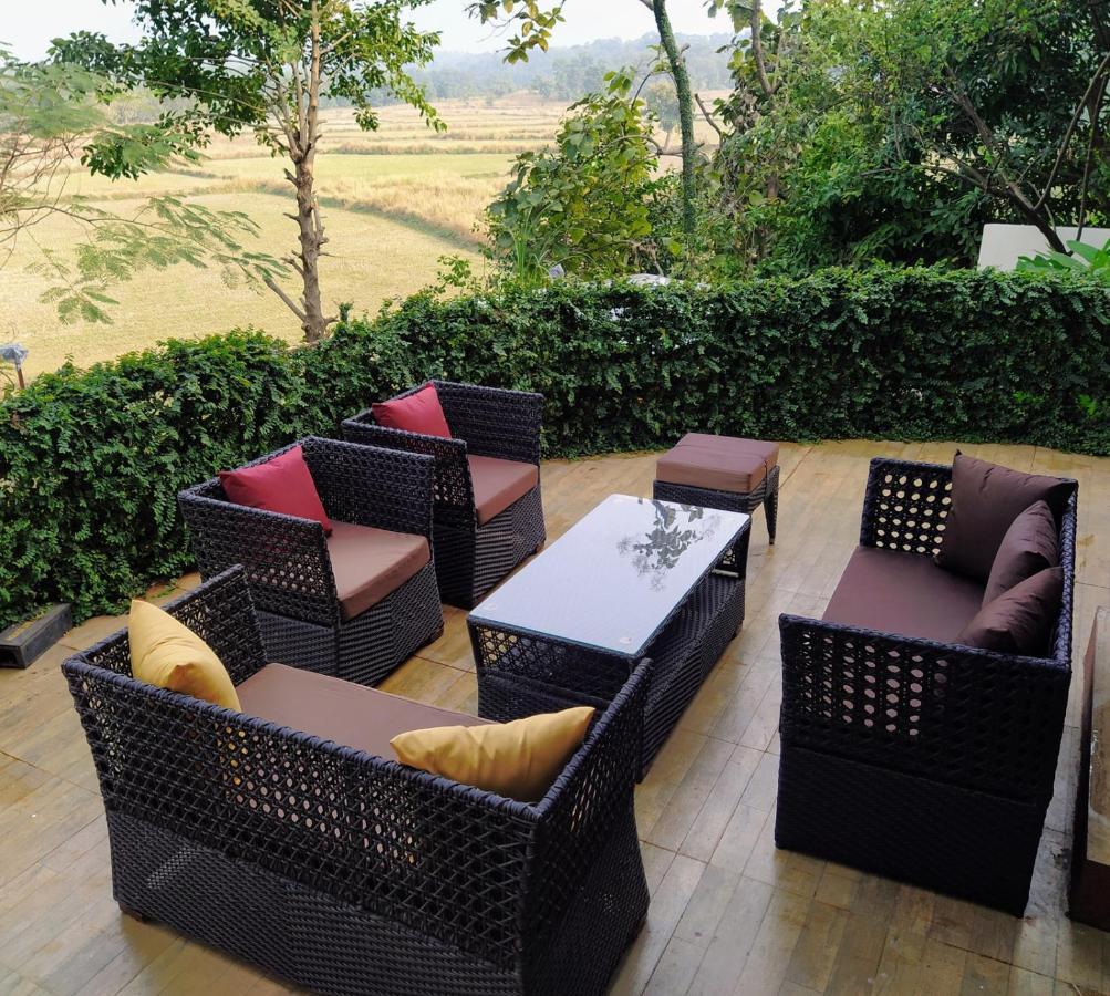 Karjat Villa Luaran gambar