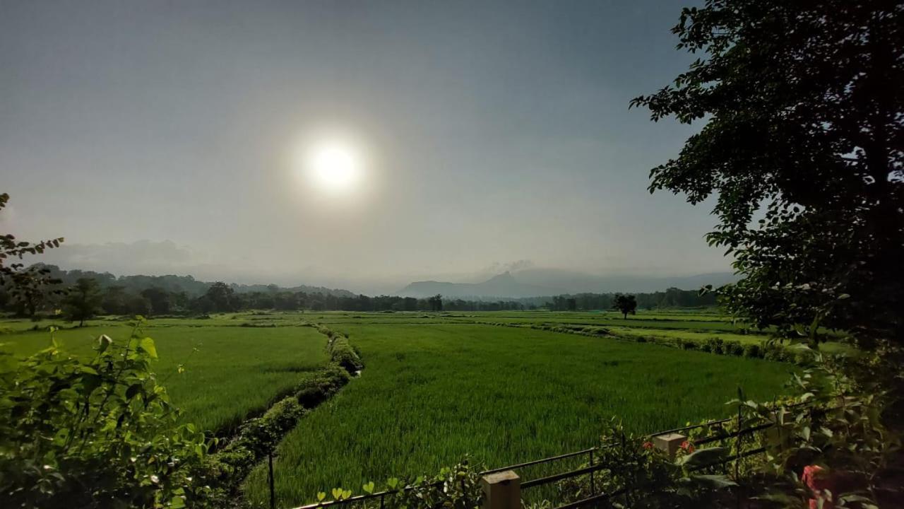 Karjat Villa Luaran gambar