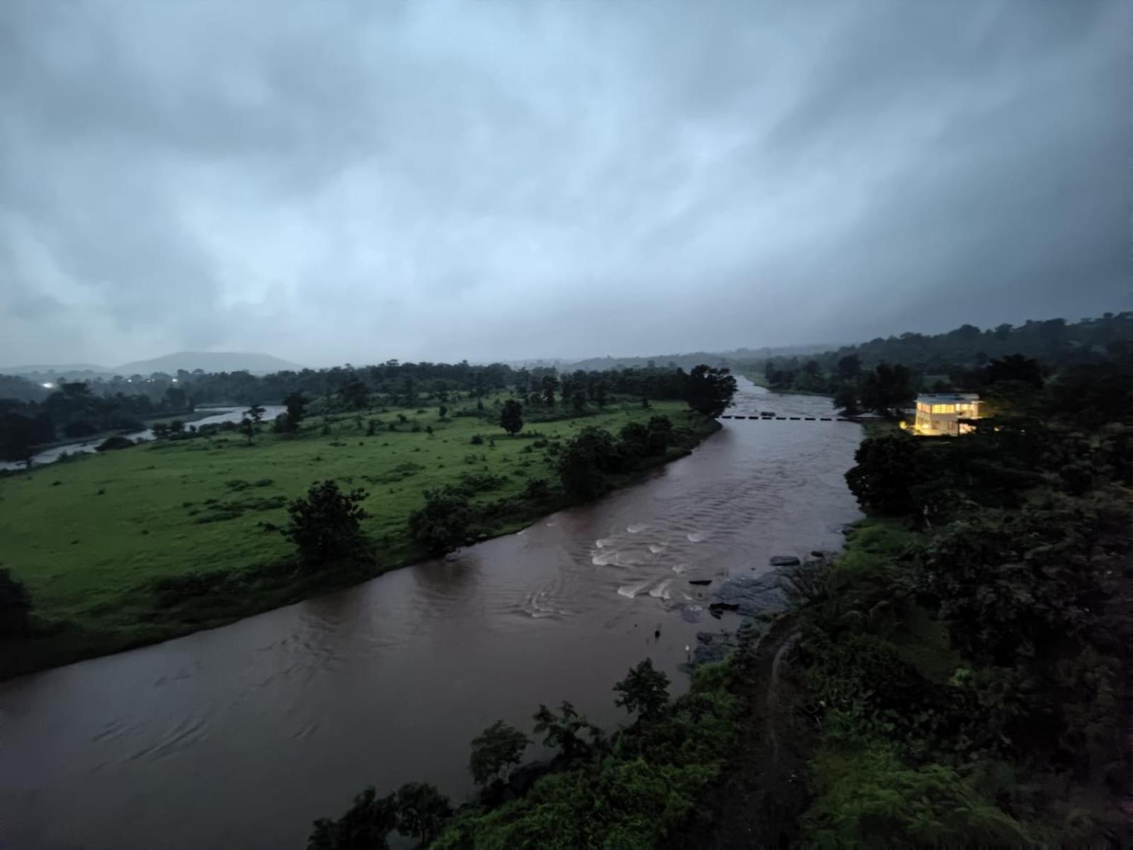 Karjat Villa Luaran gambar